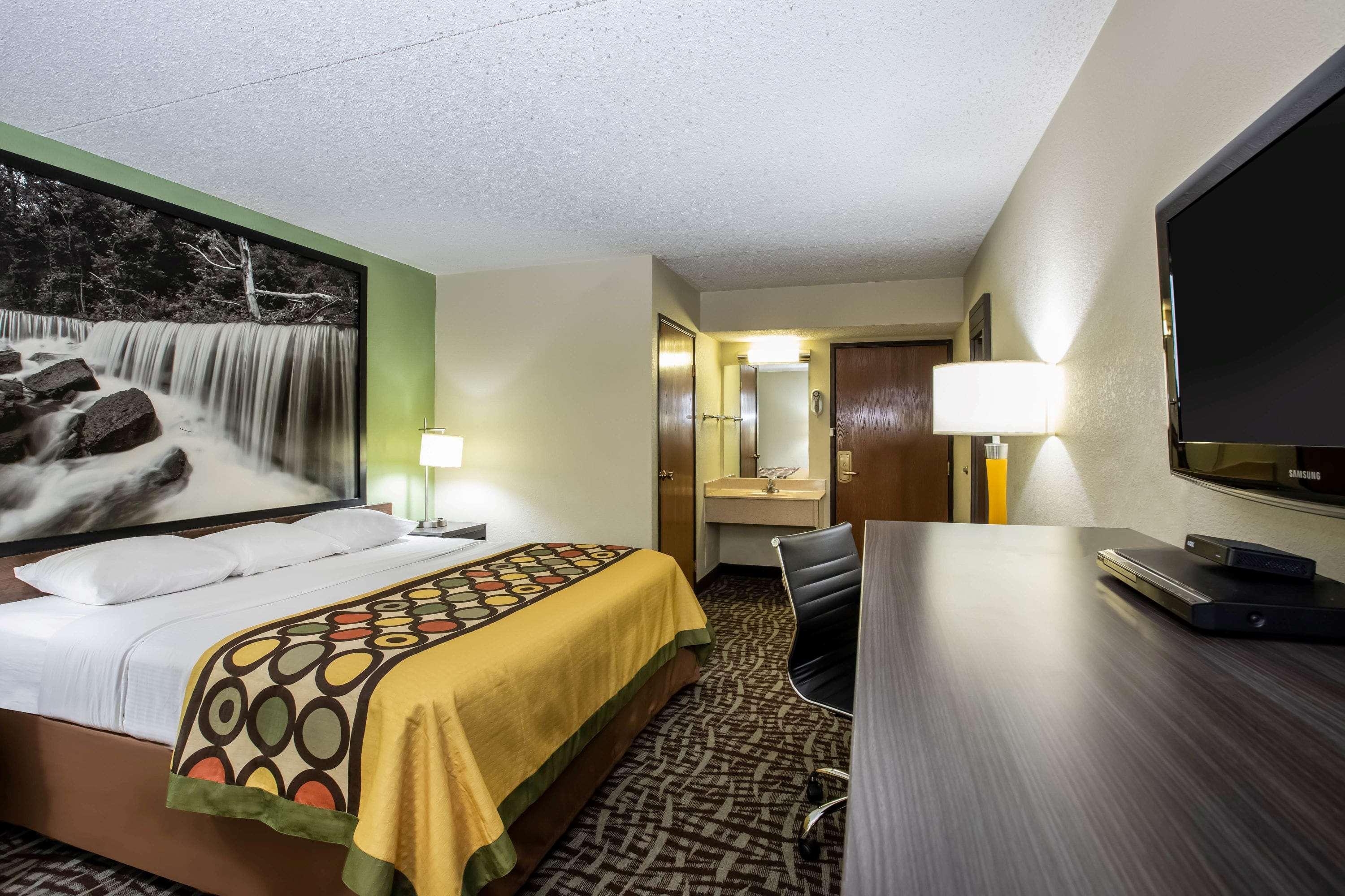 Spark By Hilton Wichita East Exterior photo